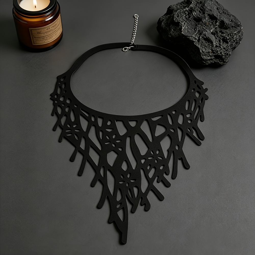 Women's Black Double-Layer Hollow Coral Vine Necklace, Avant-Garde